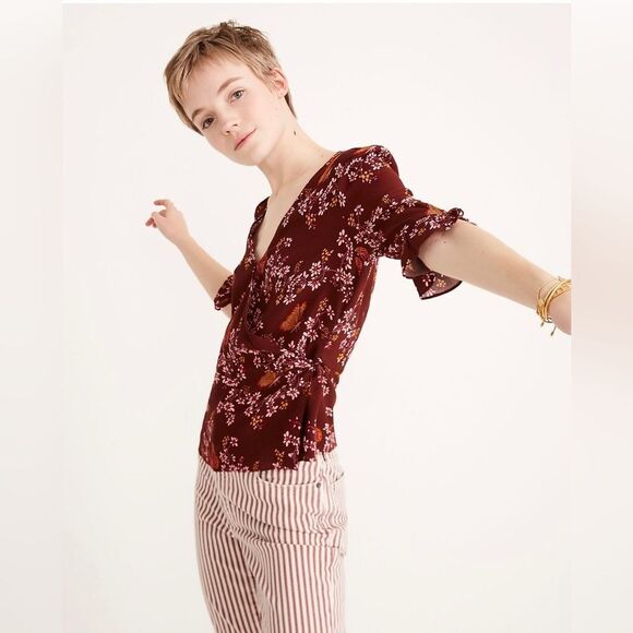 Madewell Tie-Sleeve Wrap Top in Butterfly Sanctuary 4 - Picture 4 of 12